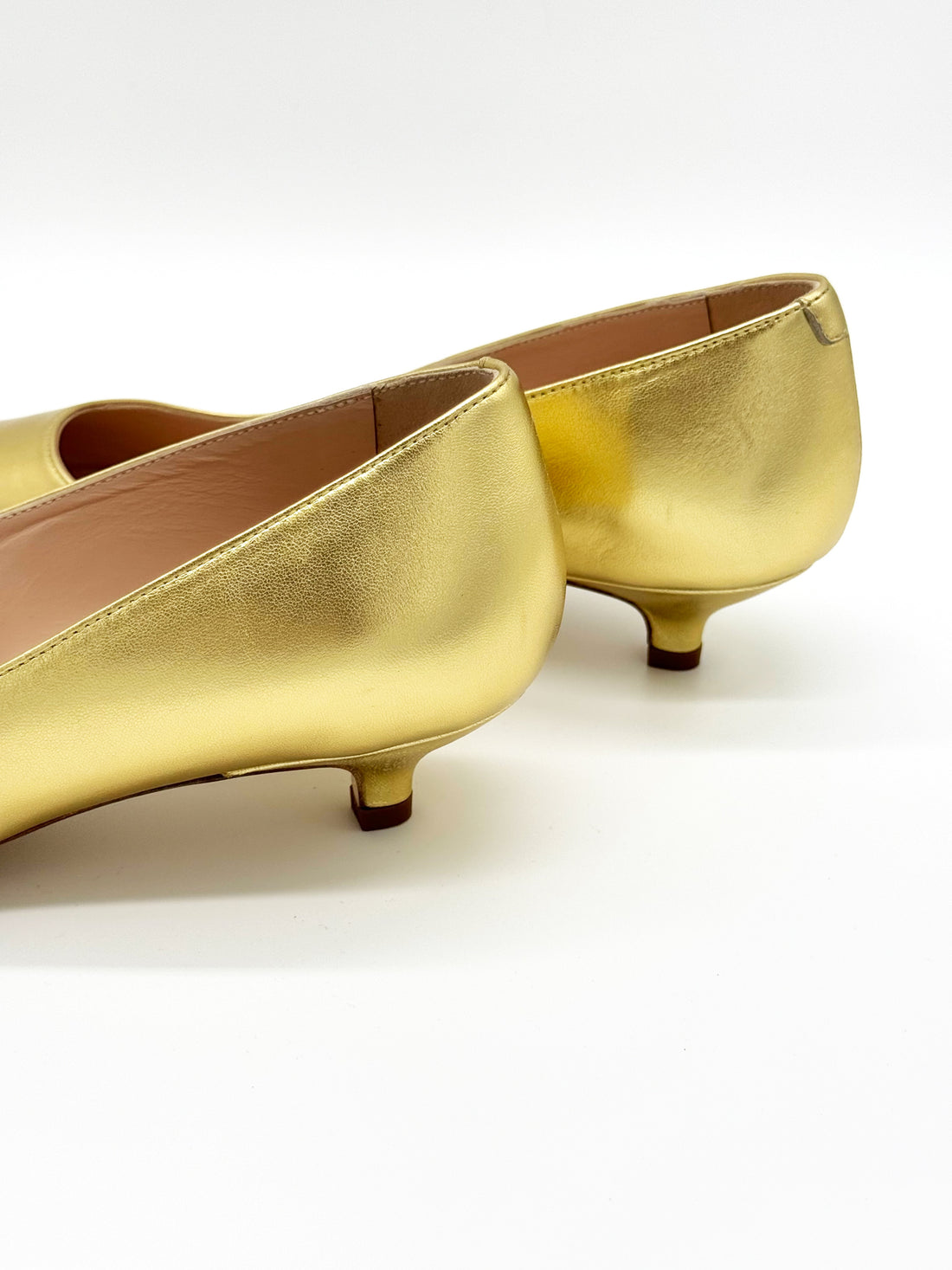 Kitten Heel Pump Gold - Sample Size 37