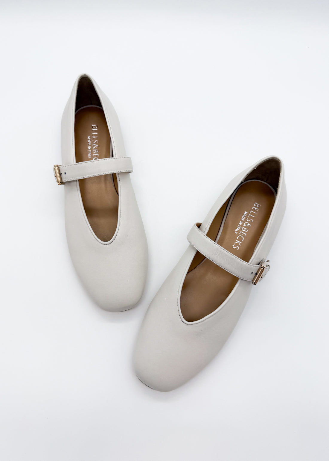 Round Toe Mary Jane Ivory - Sample Size 37