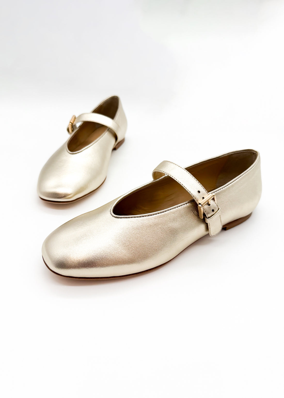 Round Toe Mary Jane Gold - Sample Size 37