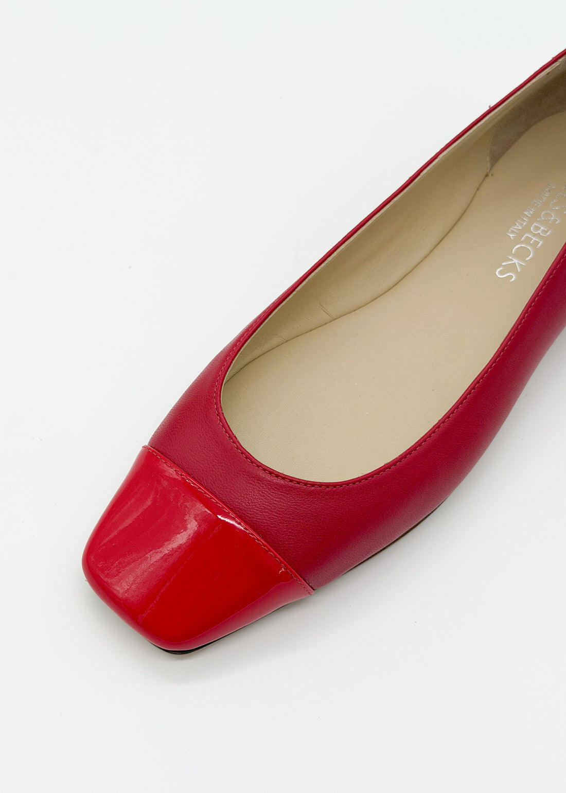 Cap Toe Ballerina Red - Sample Size 37