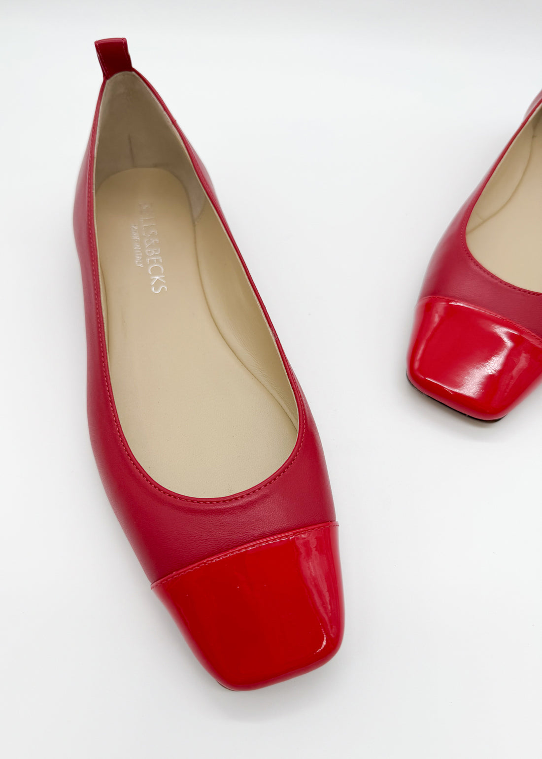 Cap Toe Ballerina Red - Sample Size 37