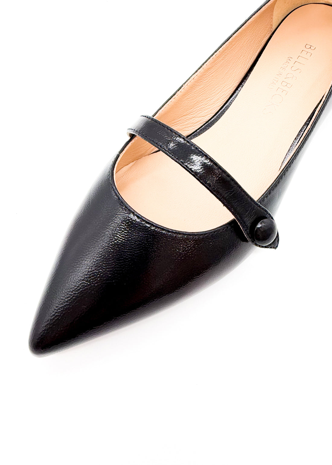 Flat with Strap Black - Sample Size 37