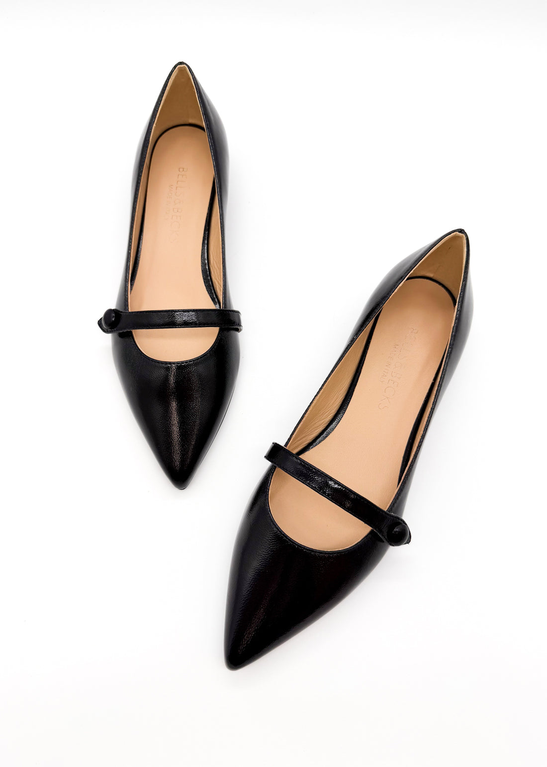 Flat with Strap Black - Sample Size 37