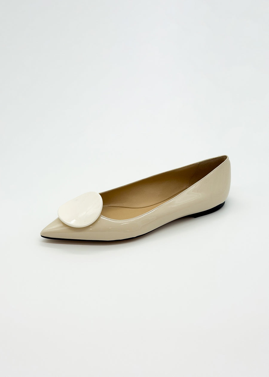 Flat with Round Disc Ivory - Sample Size 37