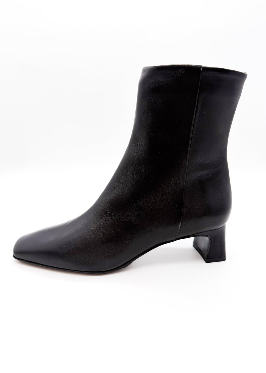 Square Toe Bootie Black - Sample Size 37