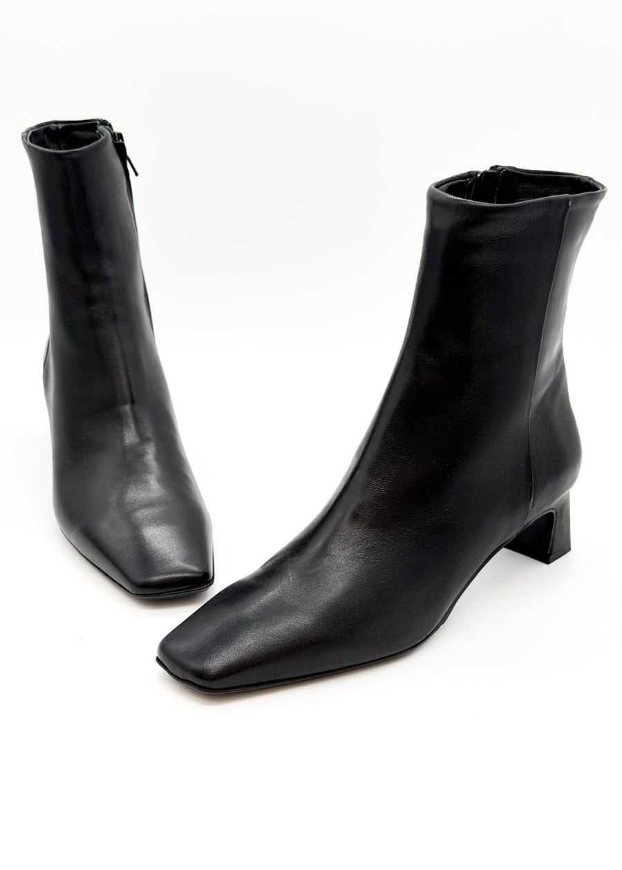 Square Toe Bootie Black - Sample Size 37