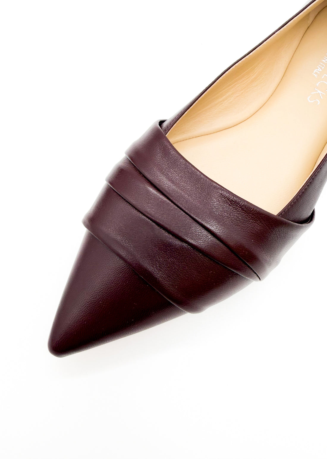 Pleated Flat Burgundy - Sample Size 37