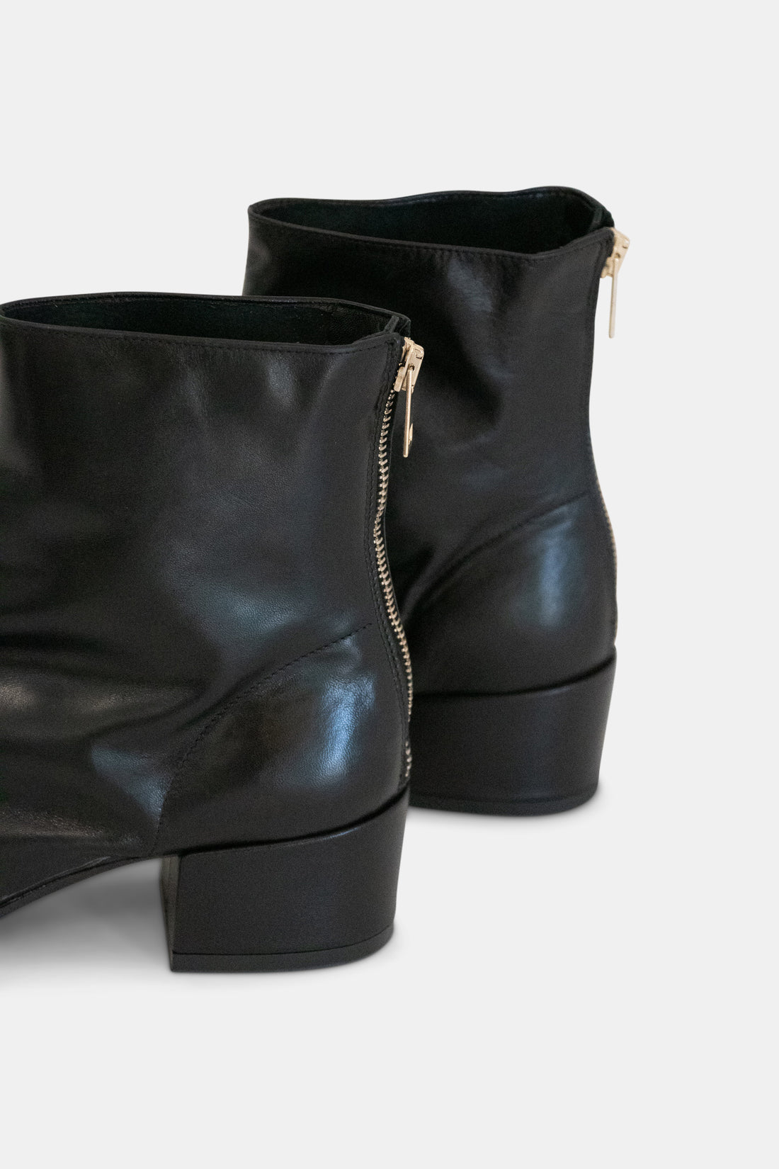 Unlined Round Toe Bootie Black - Sample Size 37